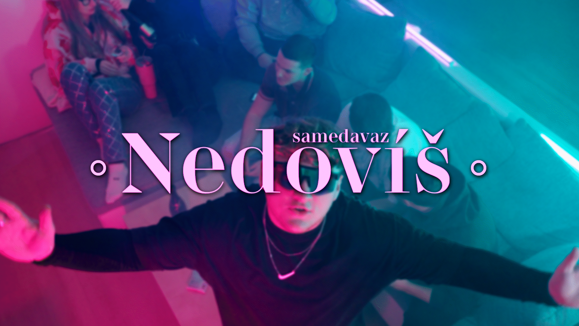 Nedovíš